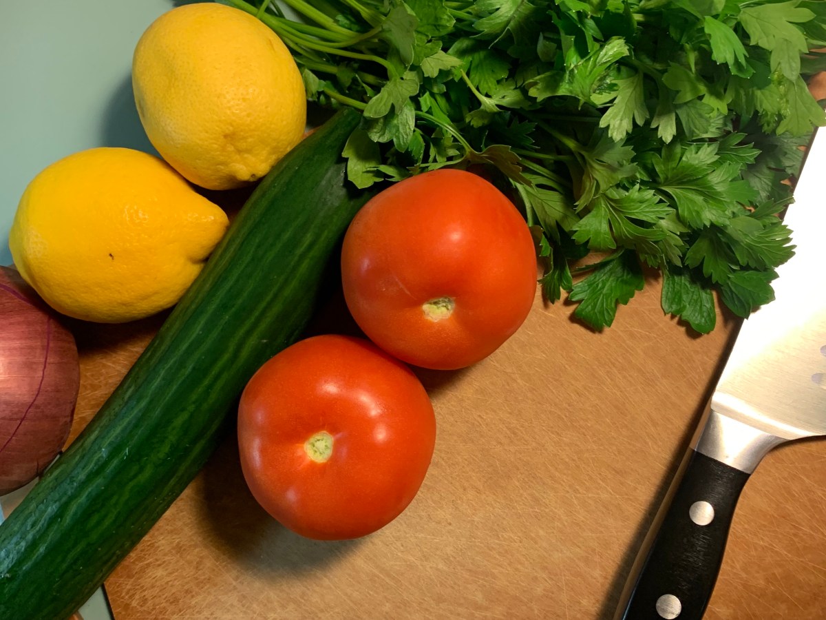 Refreshing Israeli Tomato & Cucumber&nbsp;Salad